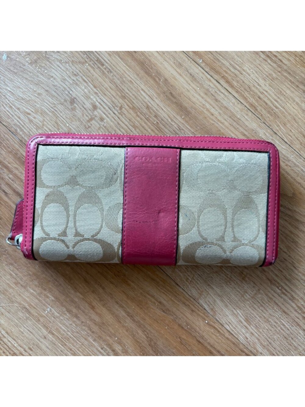 Coach Signature Round Accordion Zip Around Wallet Tan Pink Classic Size